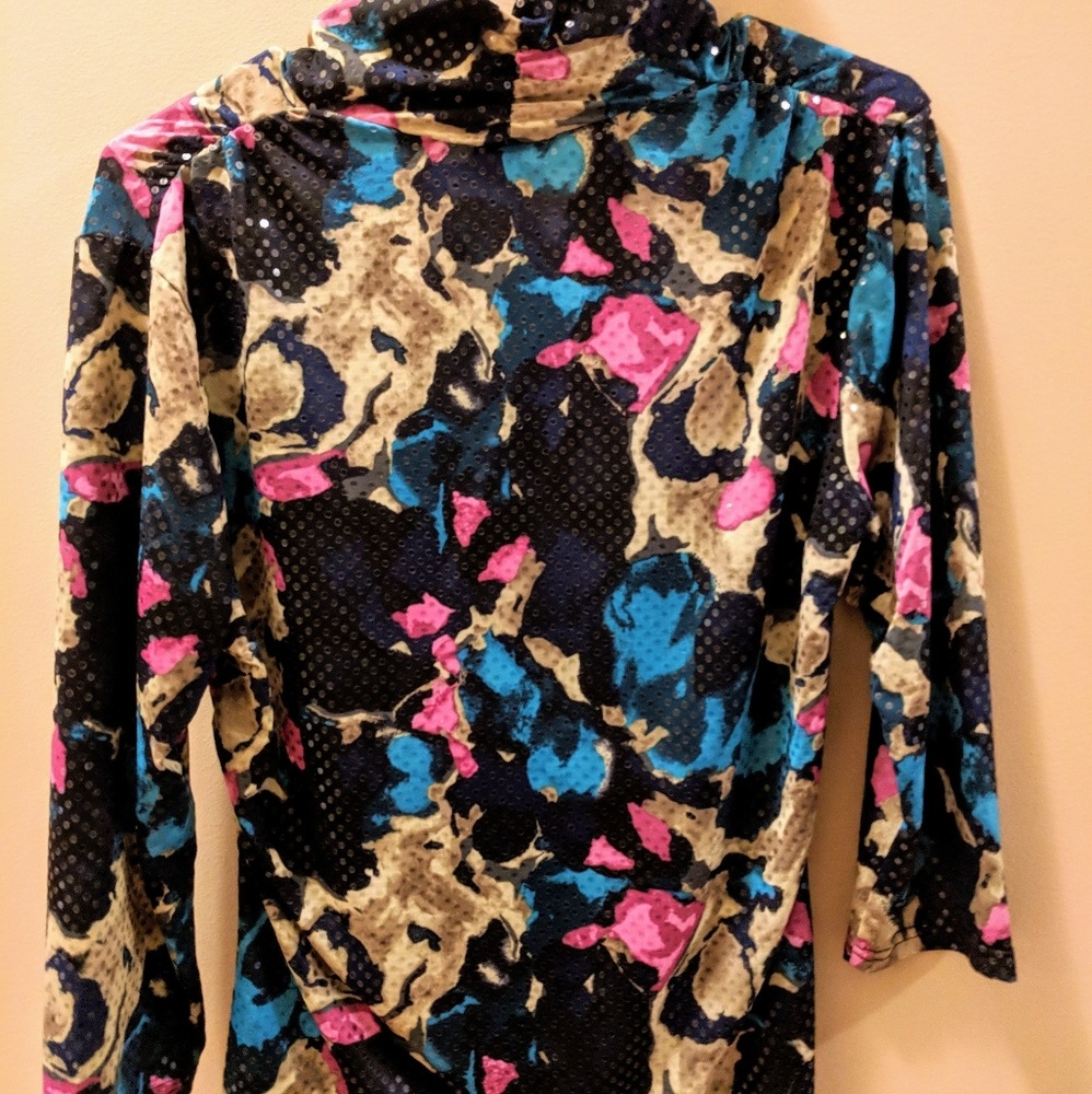Gently Used Rafaella Ruched Bling Top Size Large - Picture 2 of 8